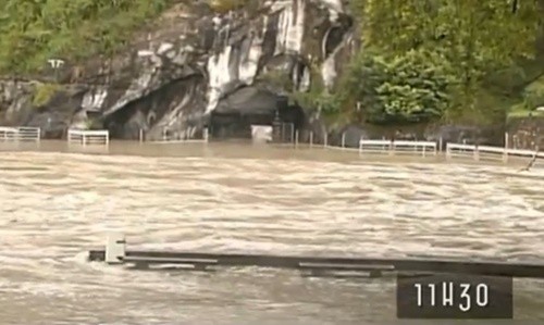 ルールド　大雨　洪水